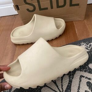 Yeezy bone Slides